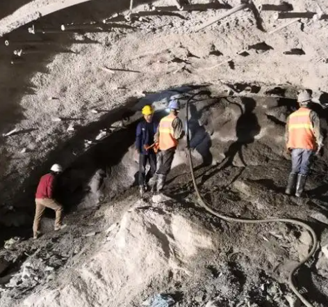 丰县拱顶带模注浆料的施工流程及注意事项
